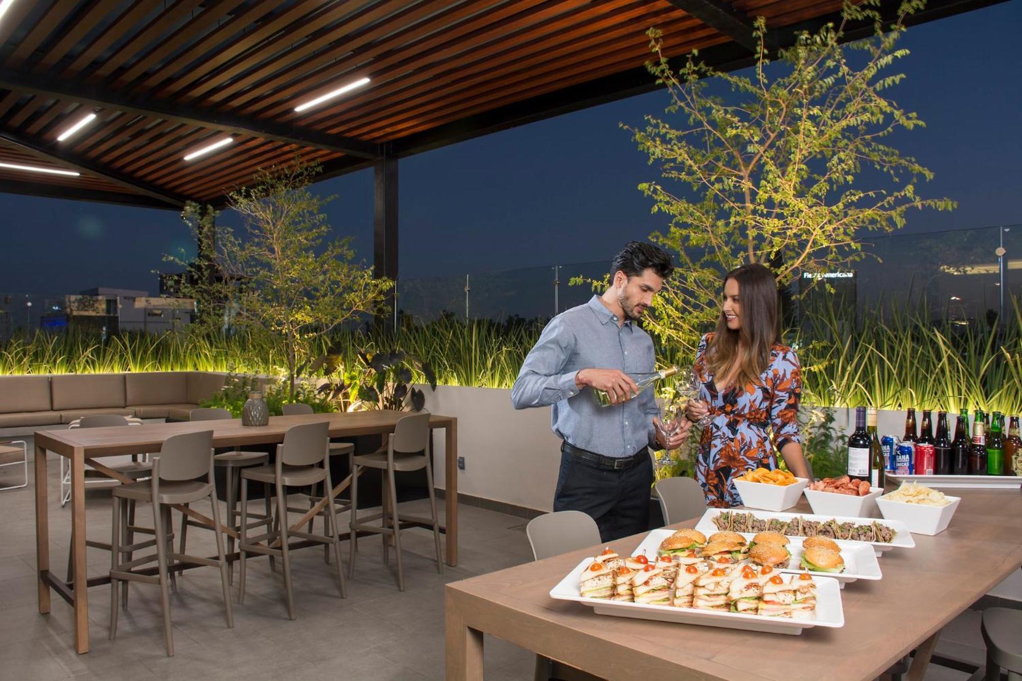 Staybridge - Novena By Ihg Guadalajara